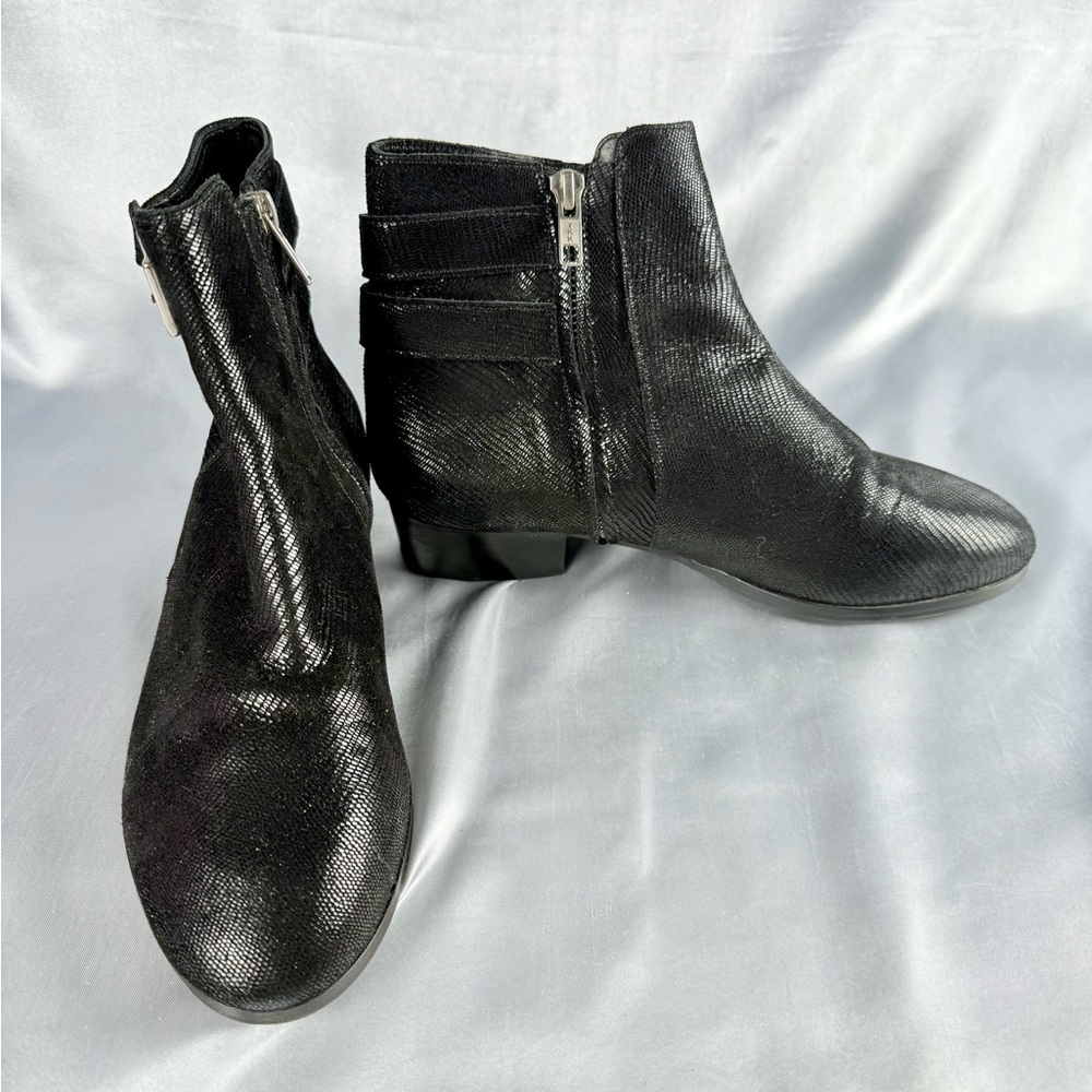 Ladies Surface to Air Ankle Boots Buckles Side Zip Sz 39 Black Textured Leather